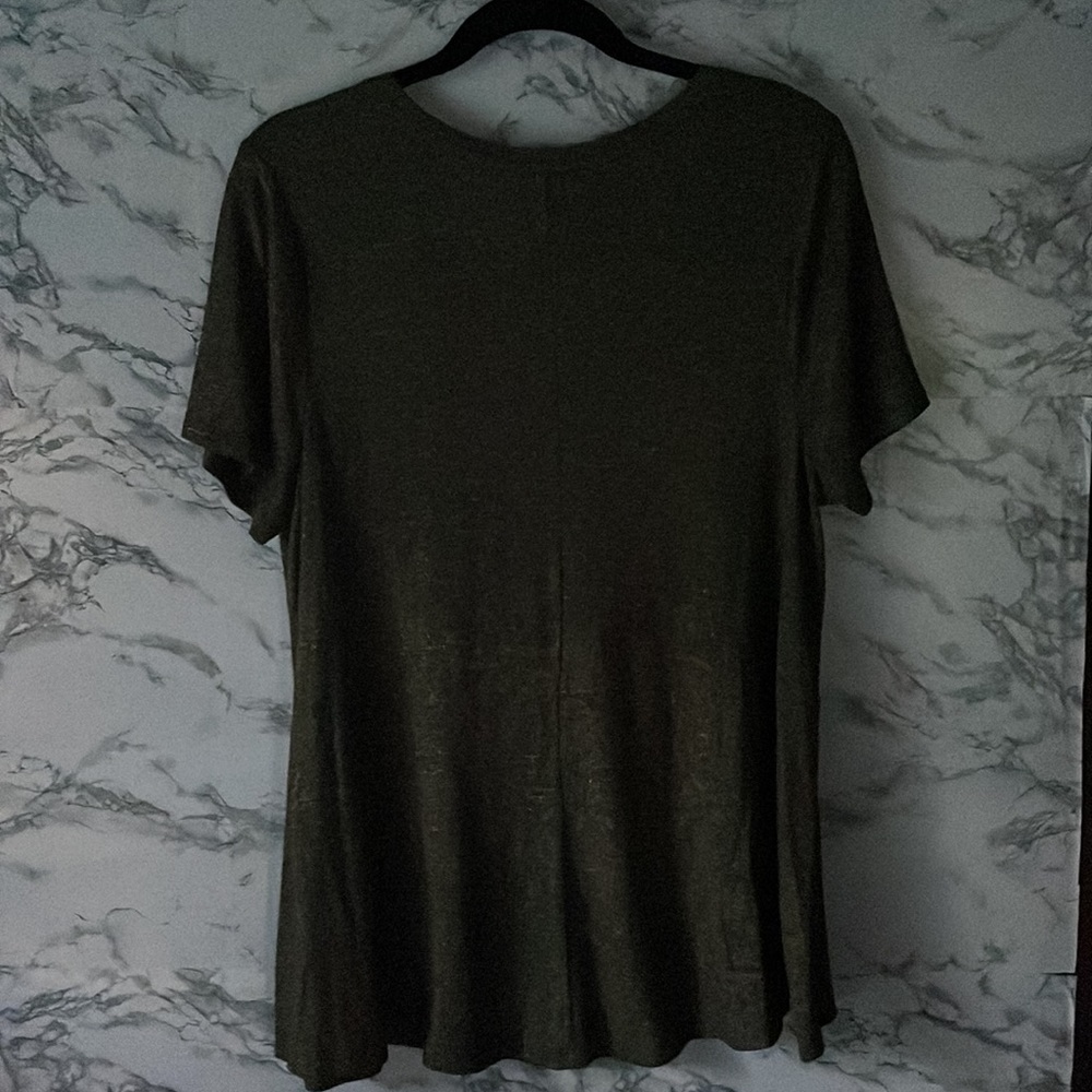 Lane Bryant size 14/16 olive marled short sleeve knit top. - Picture 5 of 5